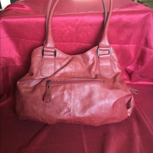 DEC 15 LAST DAY! CLEARANCE: Red Fiorelli Handbag - Picture 2 of 7